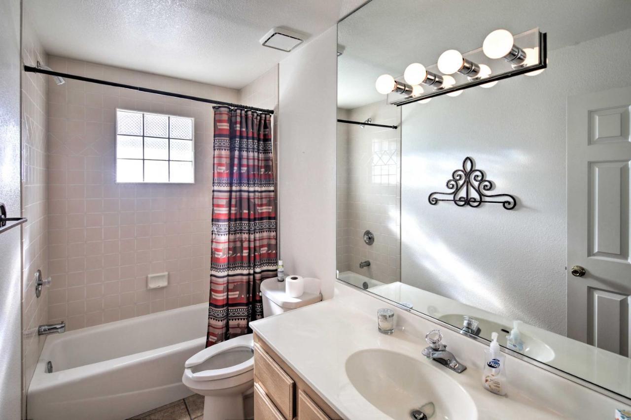Lake Havasu Home With Rooftop Deck And Mountain Views! مدينة ليك هافاسو المظهر الخارجي الصورة